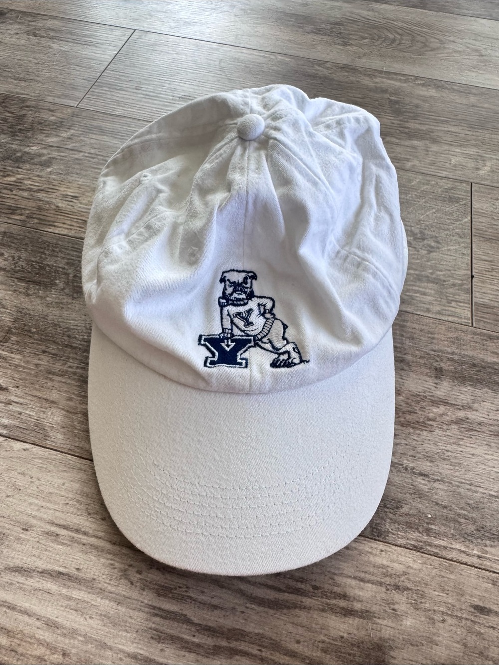 Vintage! Yale Bulldogs White Embroidered Baseball Cap